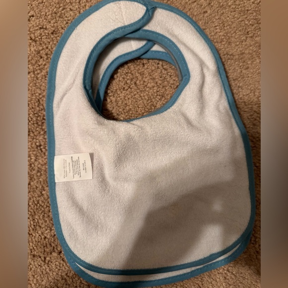 Set of 2 Bibs - Picture 4 of 4